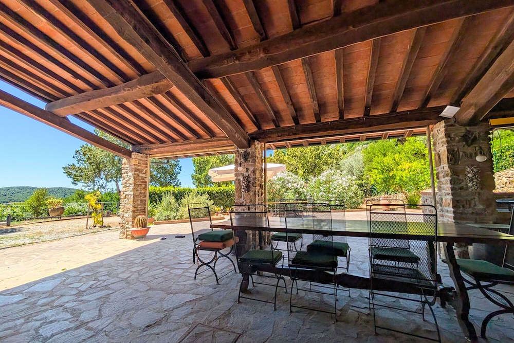 Villa Poggio al Coniglio a Suvereto con Piscina
