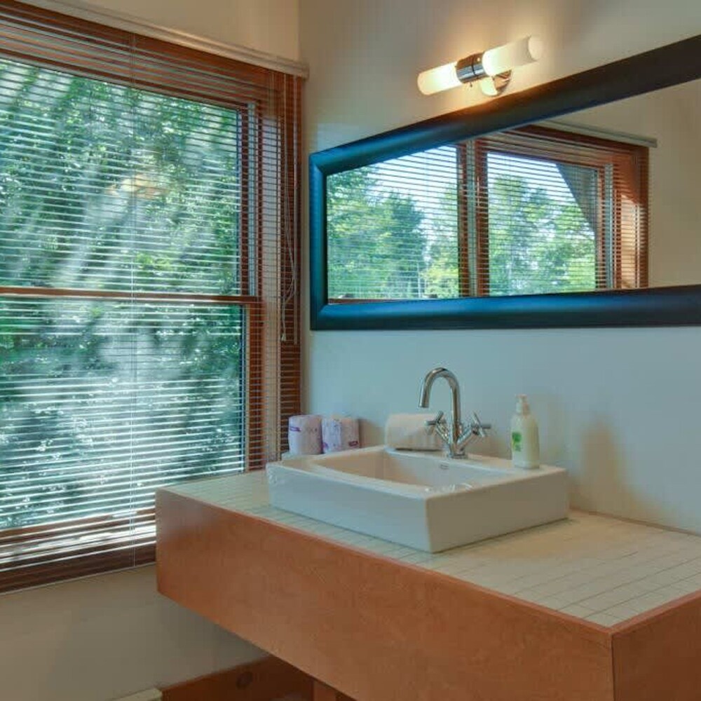 Spacious log Cottage Resort Access Citq 242255