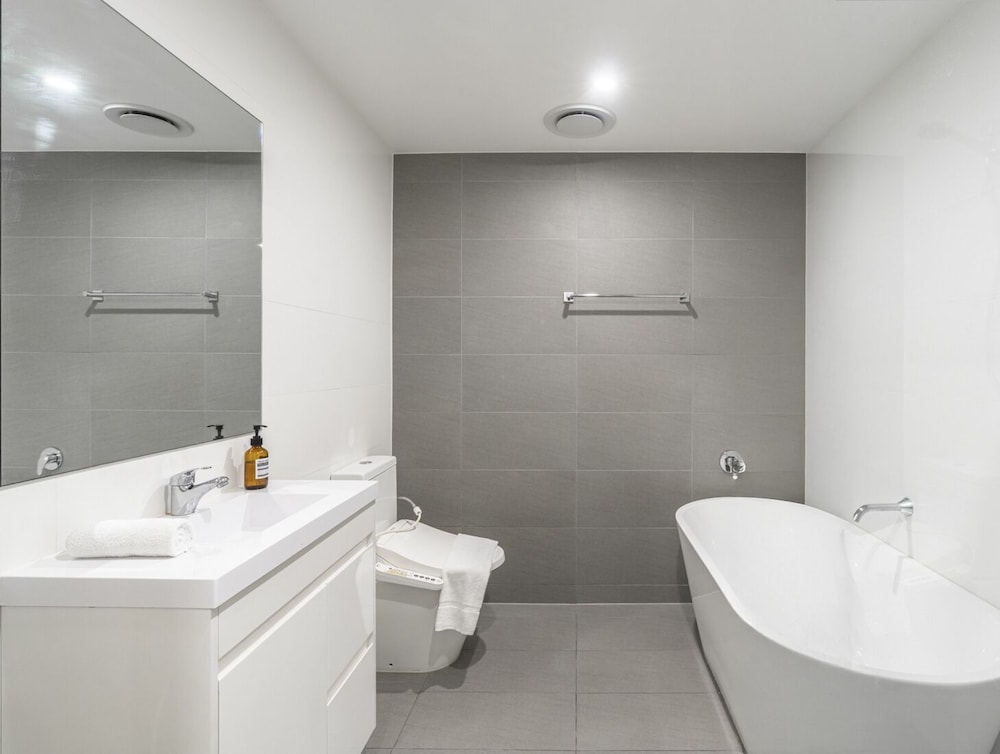 Kozyguru | Homebush West | 3 Bedroom Apt+Parking