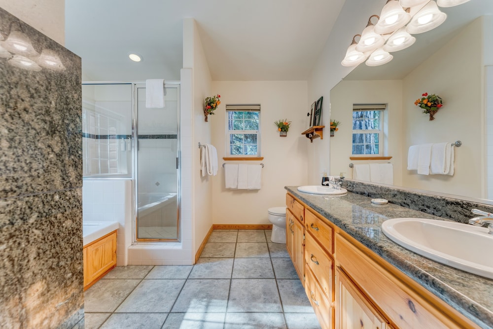 Tahoe Vista by Avantstay Central Location + Patio
