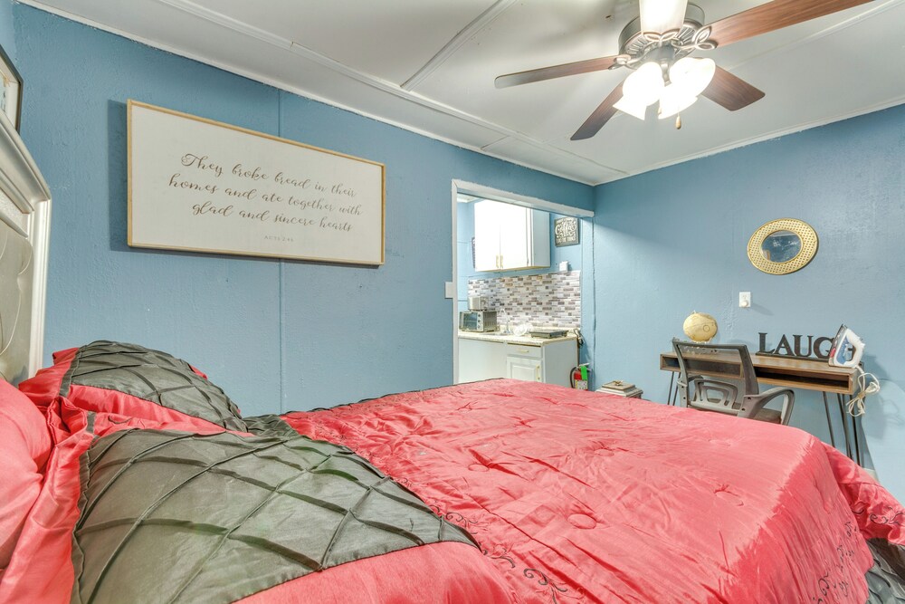 Centrally Located North Little Rock Studio w/ Yard