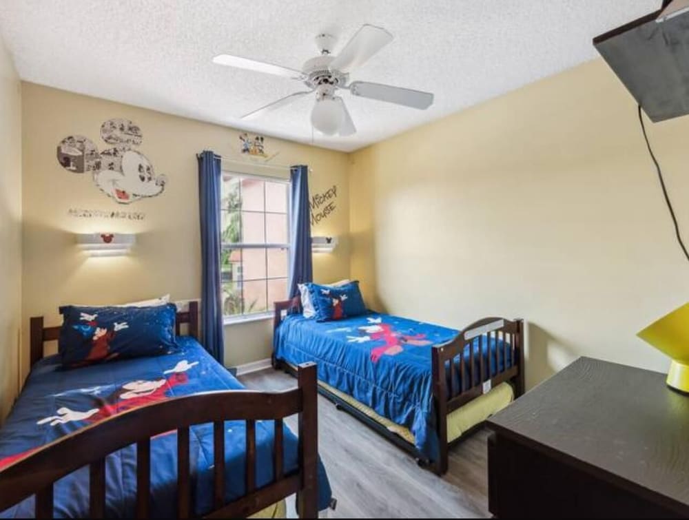 Beautiful Townhome at Lake Barkley With Pool View!