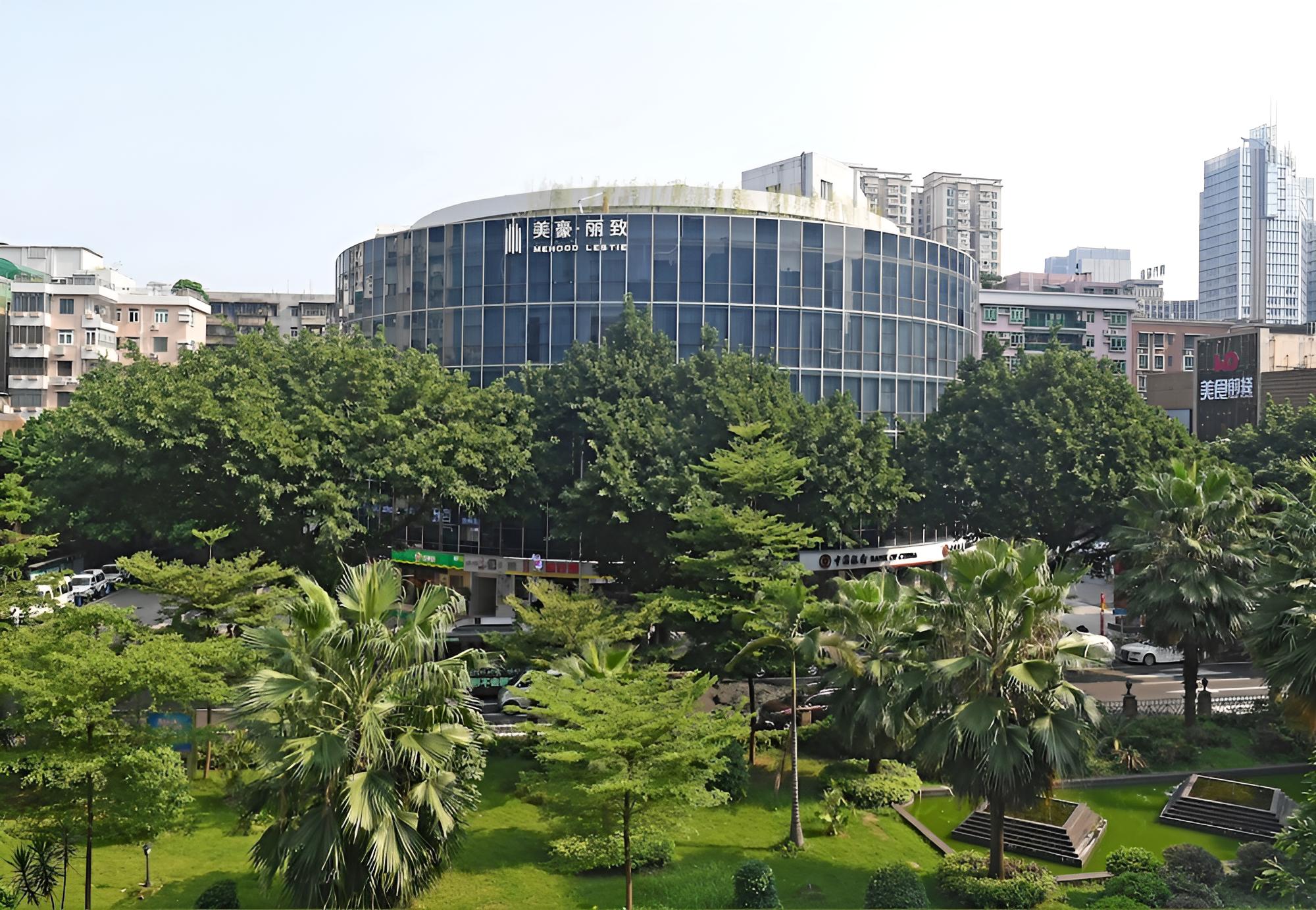 MEHOOD LESTIE HOTEL