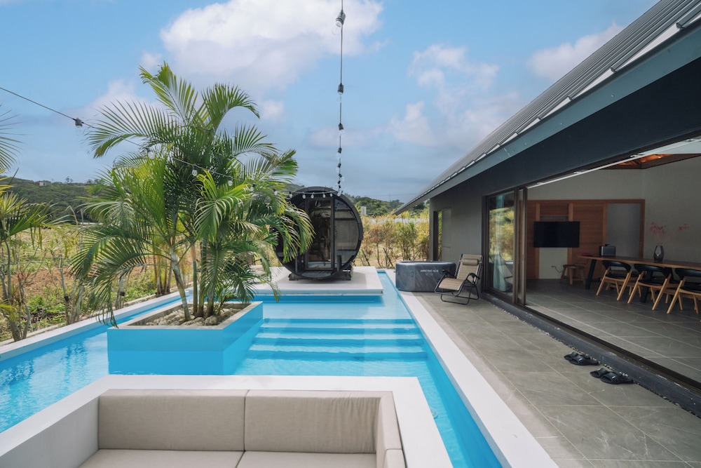 Reflexion Villas GLANZ