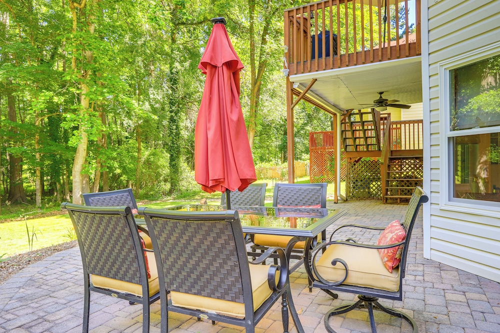 Cozy Jonesboro Studio w/ Patio ~ 22 Mi to Atlanta!