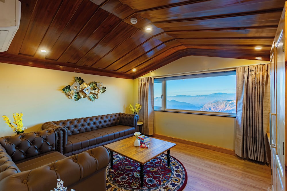 The Hosteller Shimla Valley View