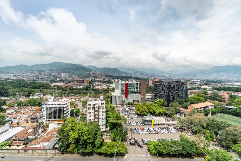 Apartment Go Living & Suites by HOUSY HOST view 4