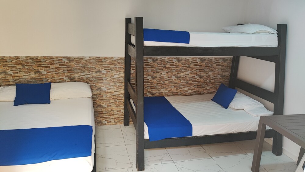 Hospedar Frente al Aeropuerto
