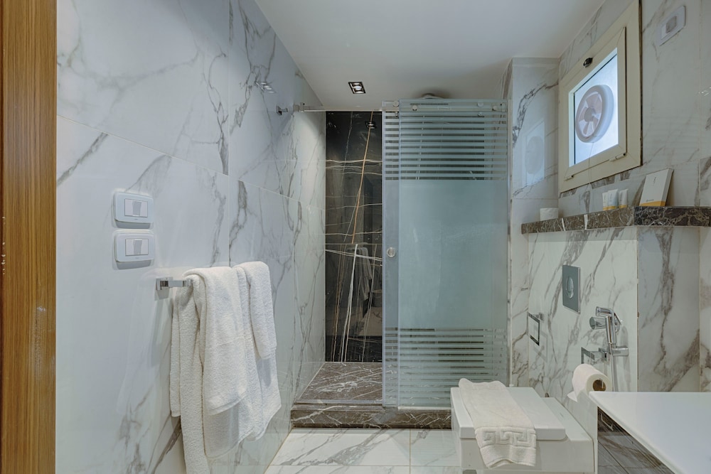 Vesta - Luxury Villa - 3BR - CFC II