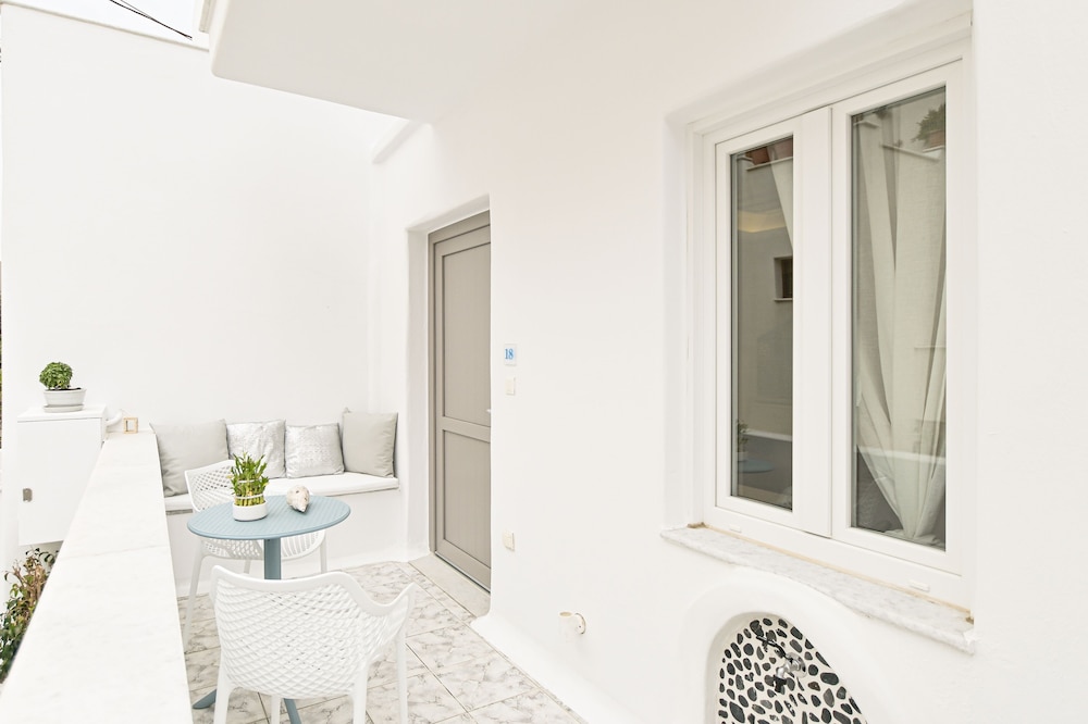 Naxos Evilion