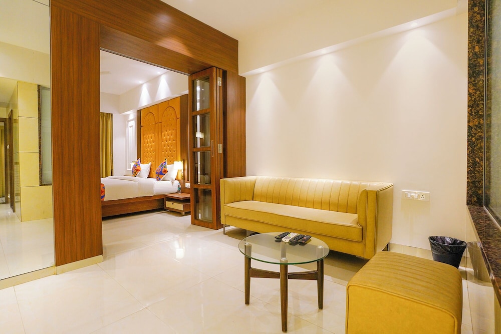FabHotel Shubham Comforts