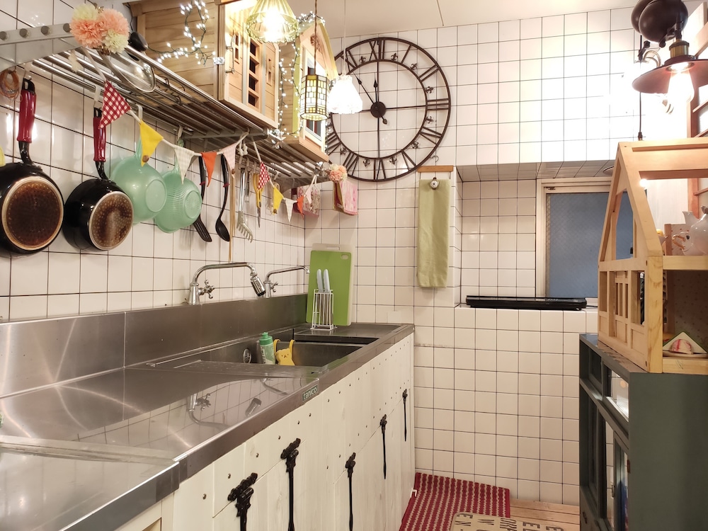Dyeing and Hostel NAKASHIMAYA - Caters to Women