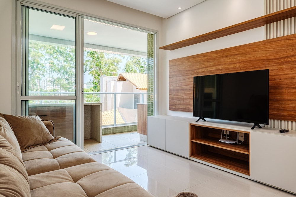 Modern Apt With Balcony 150m From the sea Abc0202