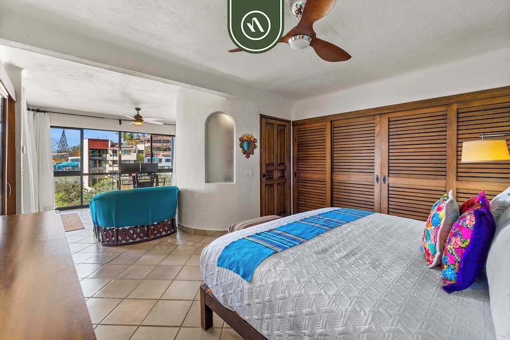 Mexican 2 BR Condo - Private Pool - Romantic Zone