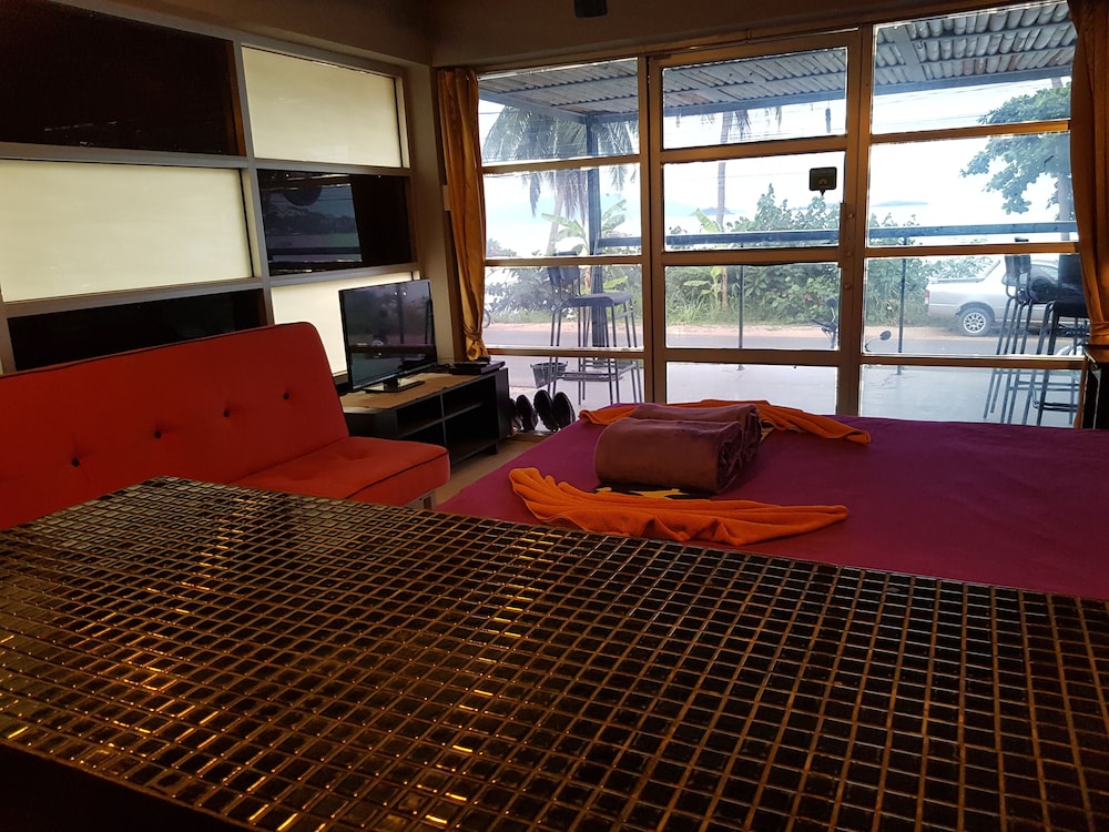 Zone6 Coworking Beach Apartment