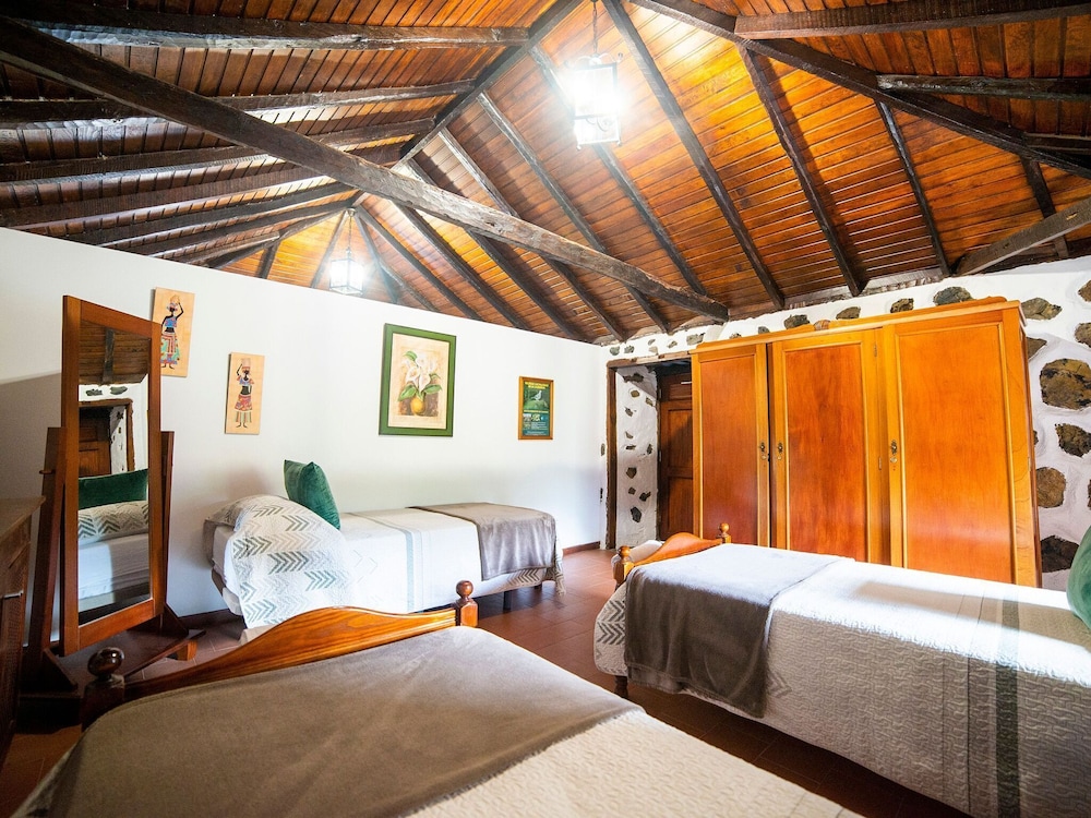 Authentic Holiday Home Full of Character, With Lots of Privacy and Stunning View photo 2