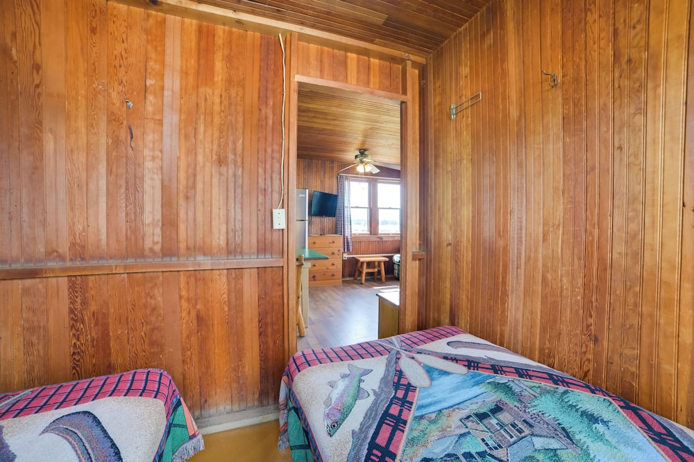 Beach & Dock Access: Upper Peninsula Cabin Retreat