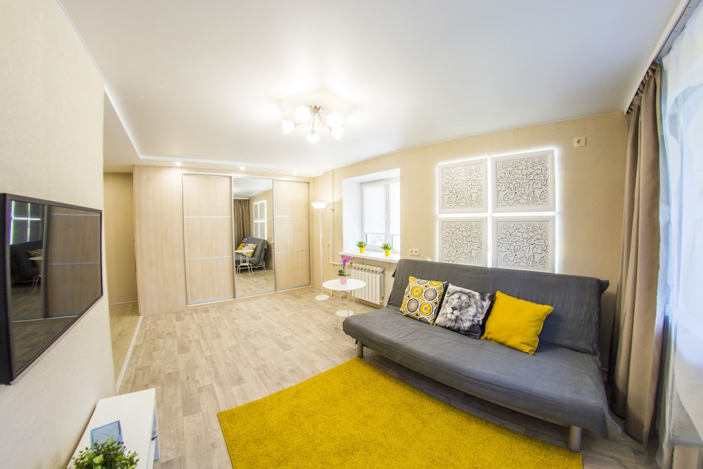 Apartment in the center on Pochtovaya 25 view 4
