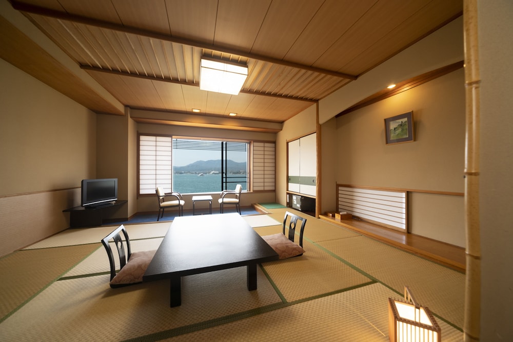 Hotel Miyarikyu