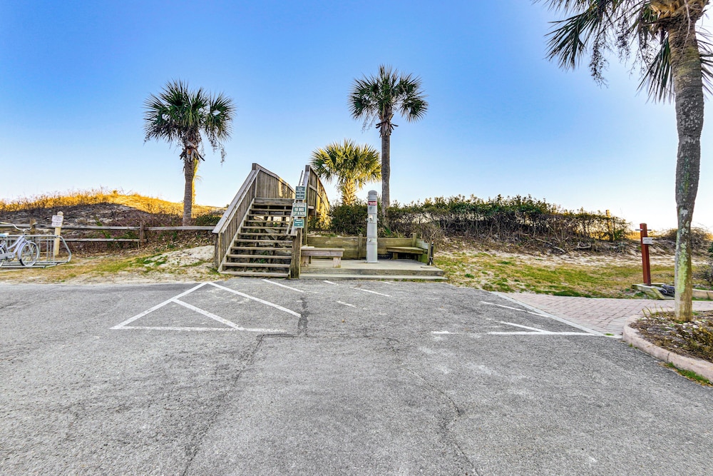 Pool Access: Beachfront Hilton Head Resort Condo