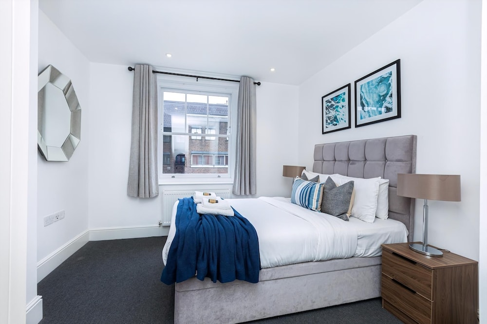 Elegant Three-bed Marylebone Flat Near Oxford Circus!