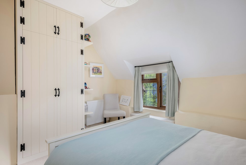 Tom Callows Gorgeous Cottage Oxfordshire
