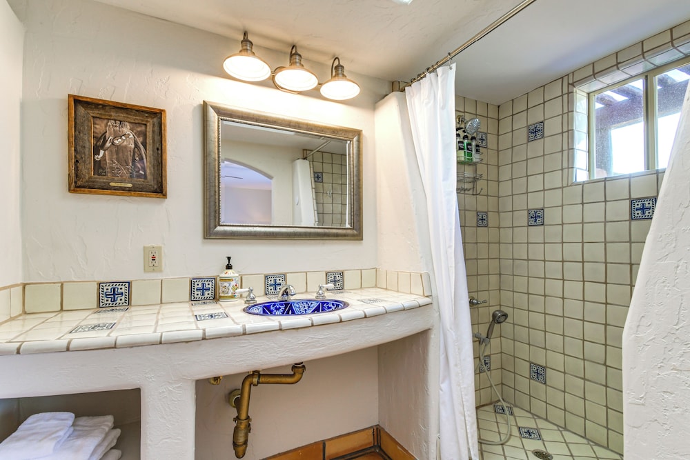 'full Circle Ranch' w/ Pool & Views in Cave Creek