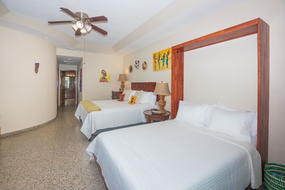 Lawson Rock - Seahorse 105 2 Bedroom Condo by RedAwning view 5