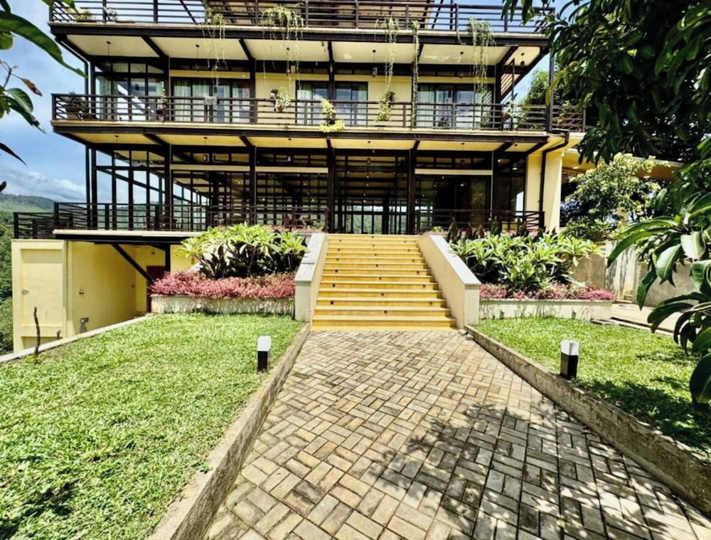 Aqua Dunhinda Villa & Nature Retreat