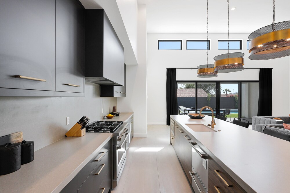 Ember-pool Heat Available-in North Scottsdale
