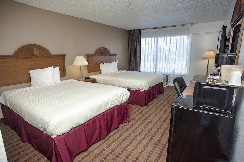 Express Inn & Suites-1