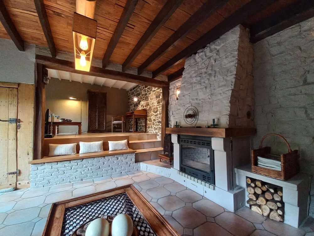 Charming Cottage in a Farm With Views view 5
