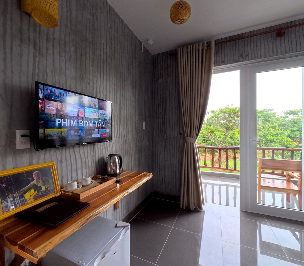 Charm Hon Rom Villas Resort