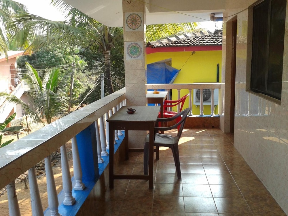 Romaldo Guest House