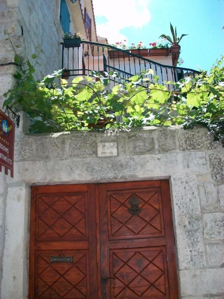 Photo 32