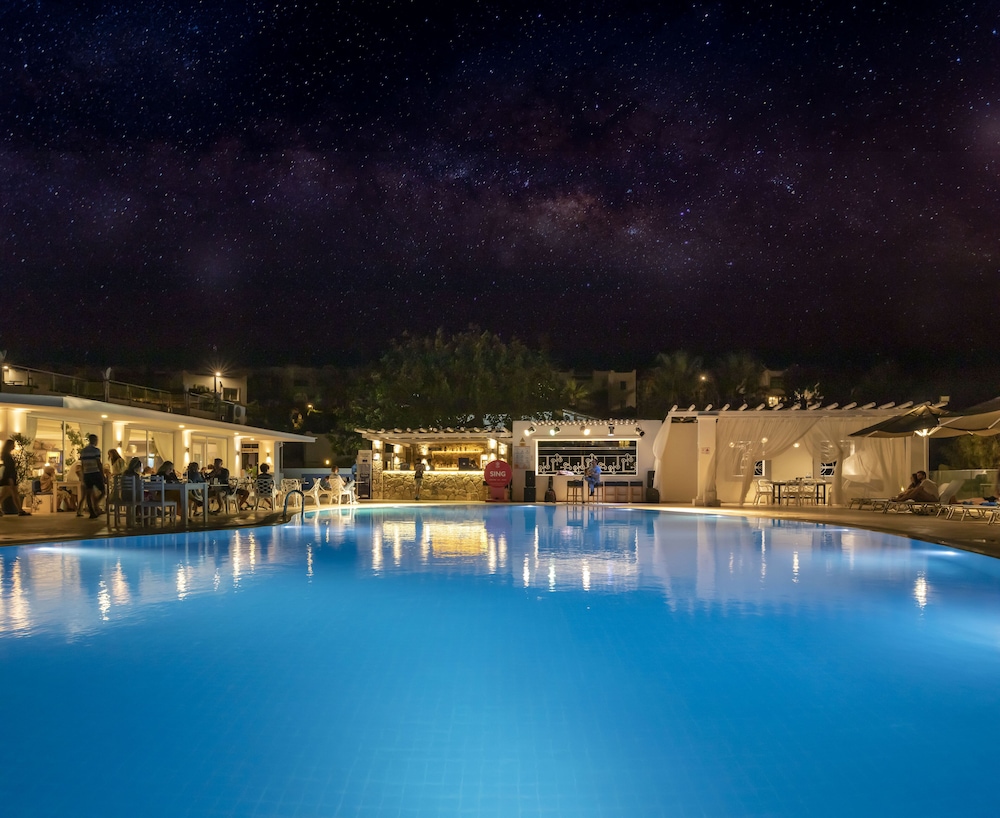 Charm Beach Hotel - All Inclusive