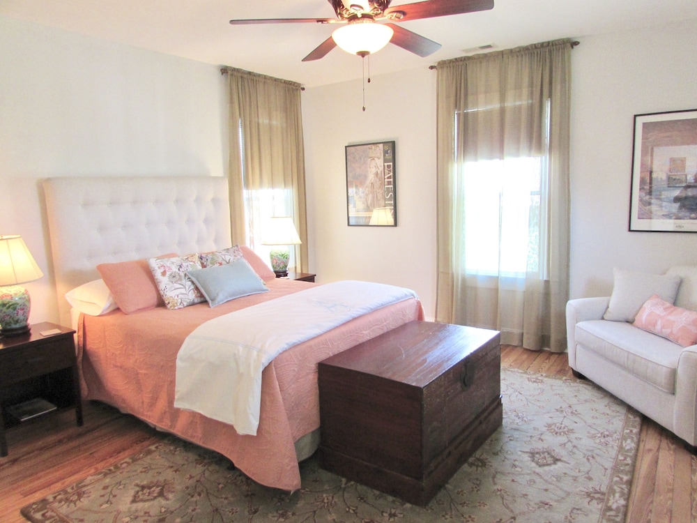 Alyssa House Bed & Breakfast