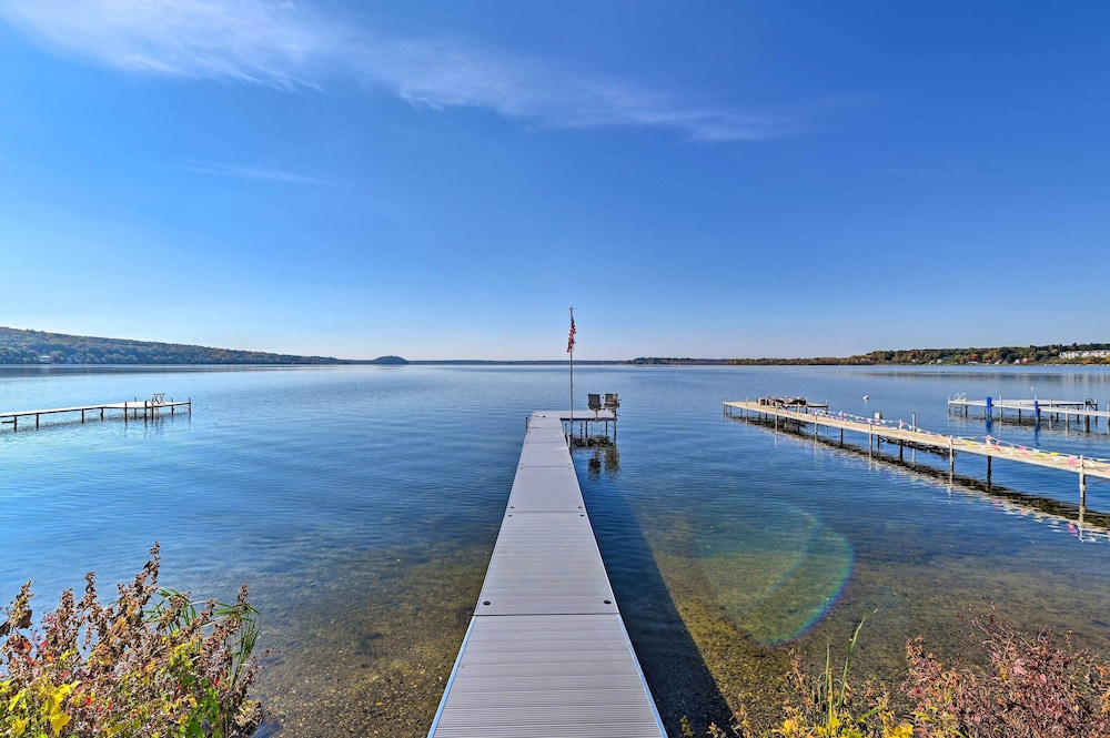 Saratoga Springs Vacations - Charming Saratoga Lake Retreat w/ Dock Access - Property Image 3