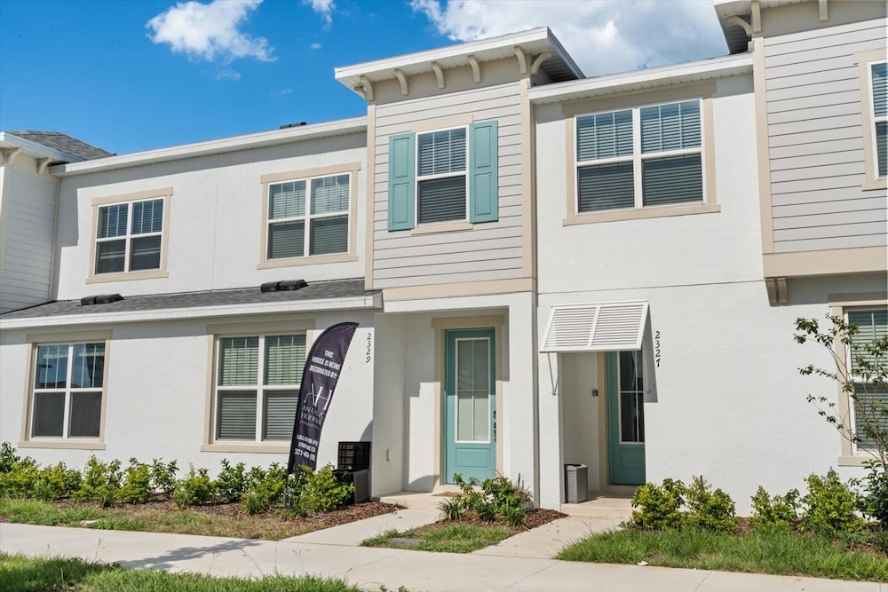Luxurious 4BR Villa Pool close to Disney