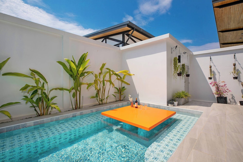 New 17m Eco Pool Villa Sunset Garden 12
