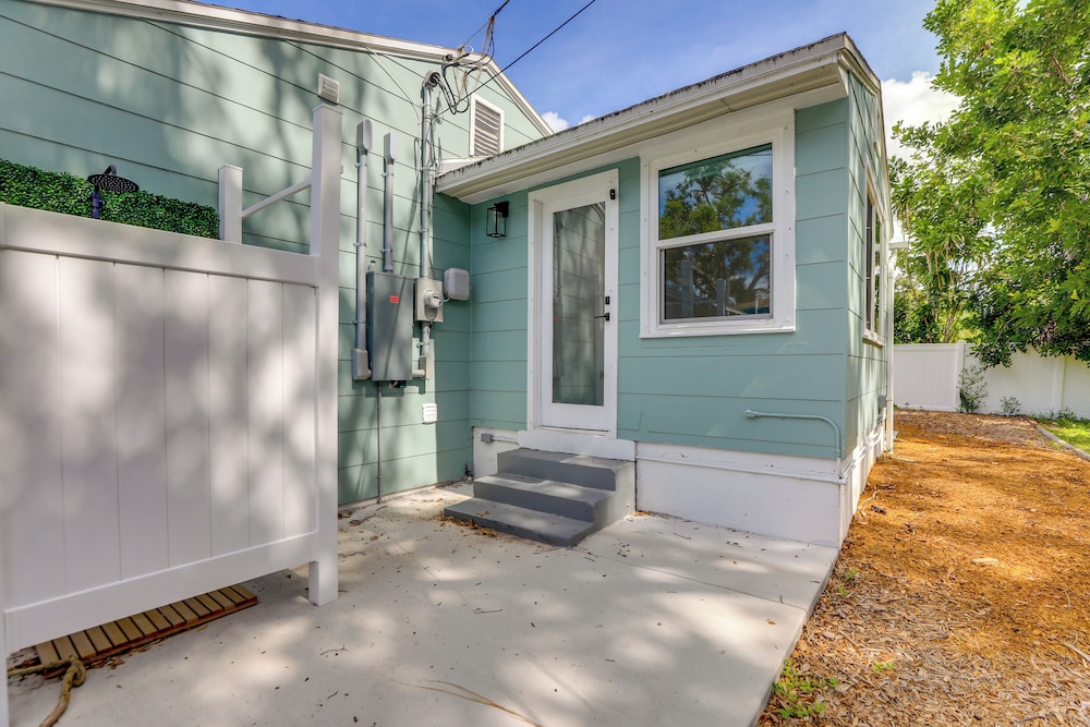 Private Hot Tub & Fenced Yard: Sleek Gulfport Home