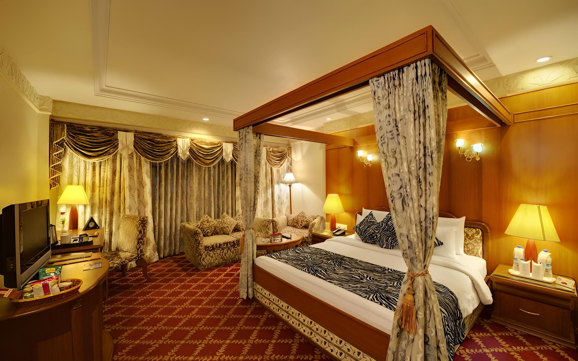 Hotel Babylon International