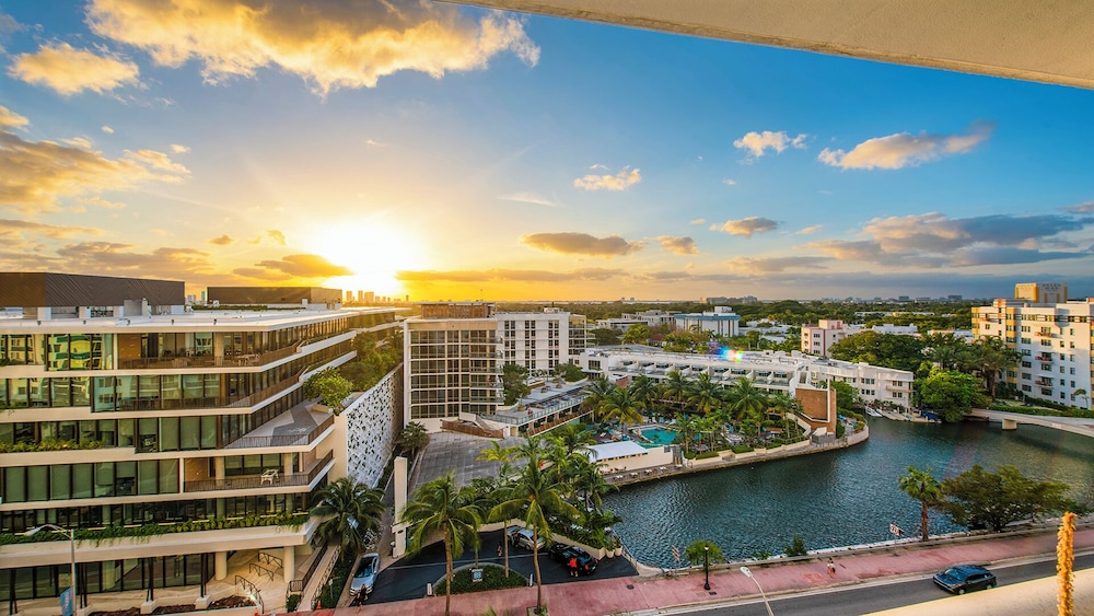 Luxury Vacation Rentals at 1 Hotel & Homes by LRMB
