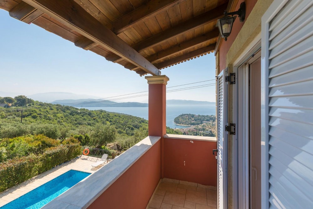 Villa Eleni Agios Stephanos