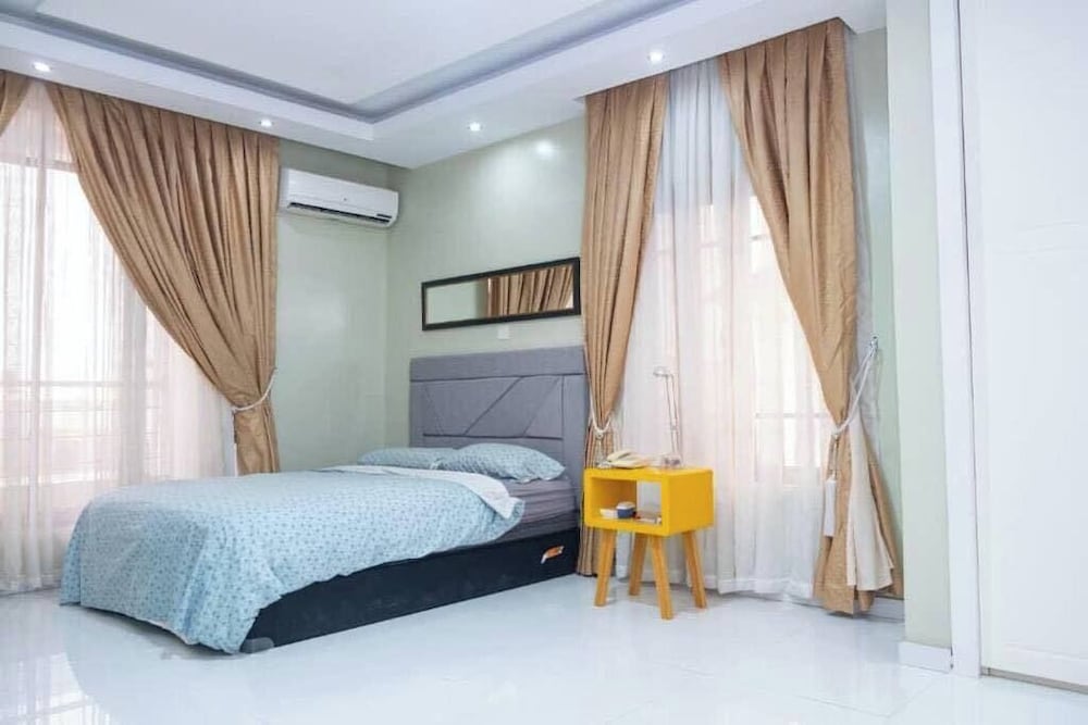 Blue Bell Suites and Apartments
