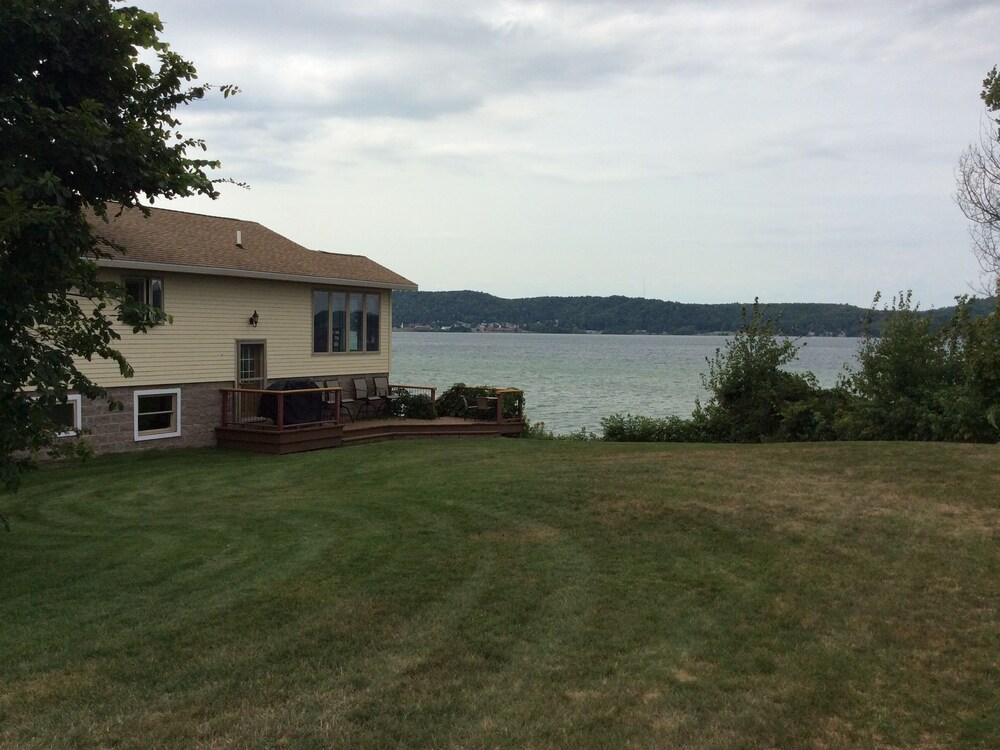 Pictured Rocks Bed And Breakfast