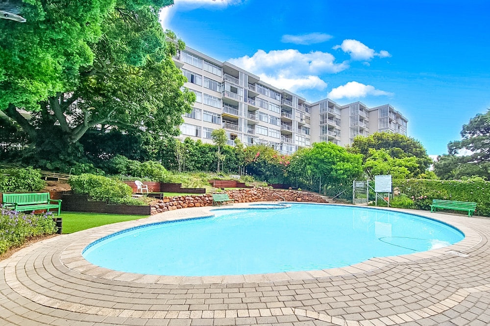 Two Bed Green Point Ocean View