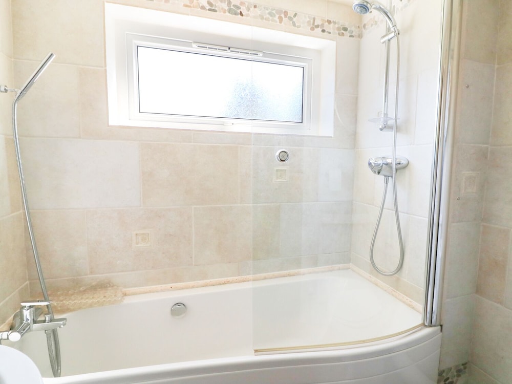 Yelverton Vacations - 11 The Village - Property Image 14