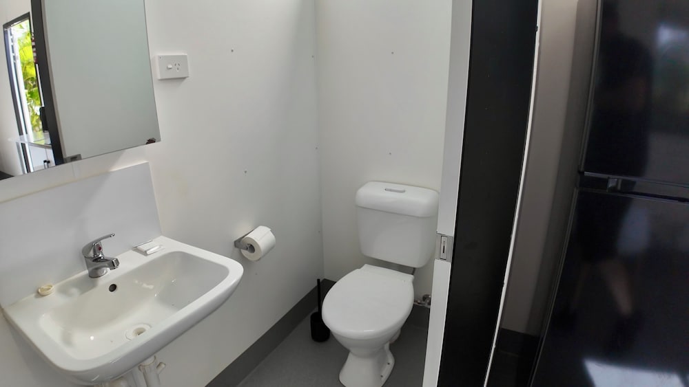 MIDTOWN CARAVAN PARK