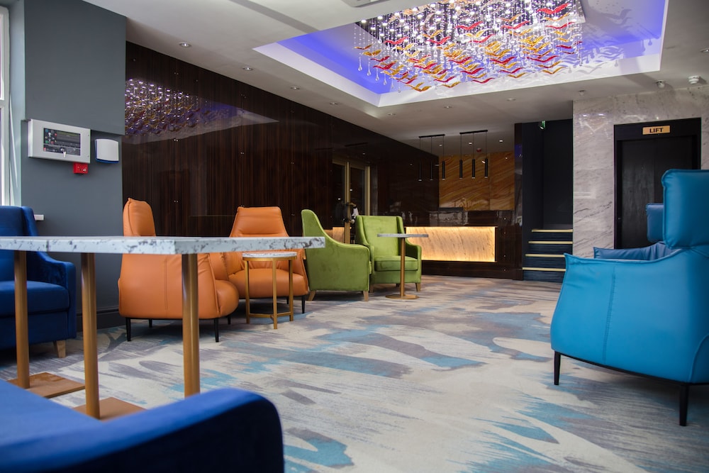 DJ Suites Blackpool
